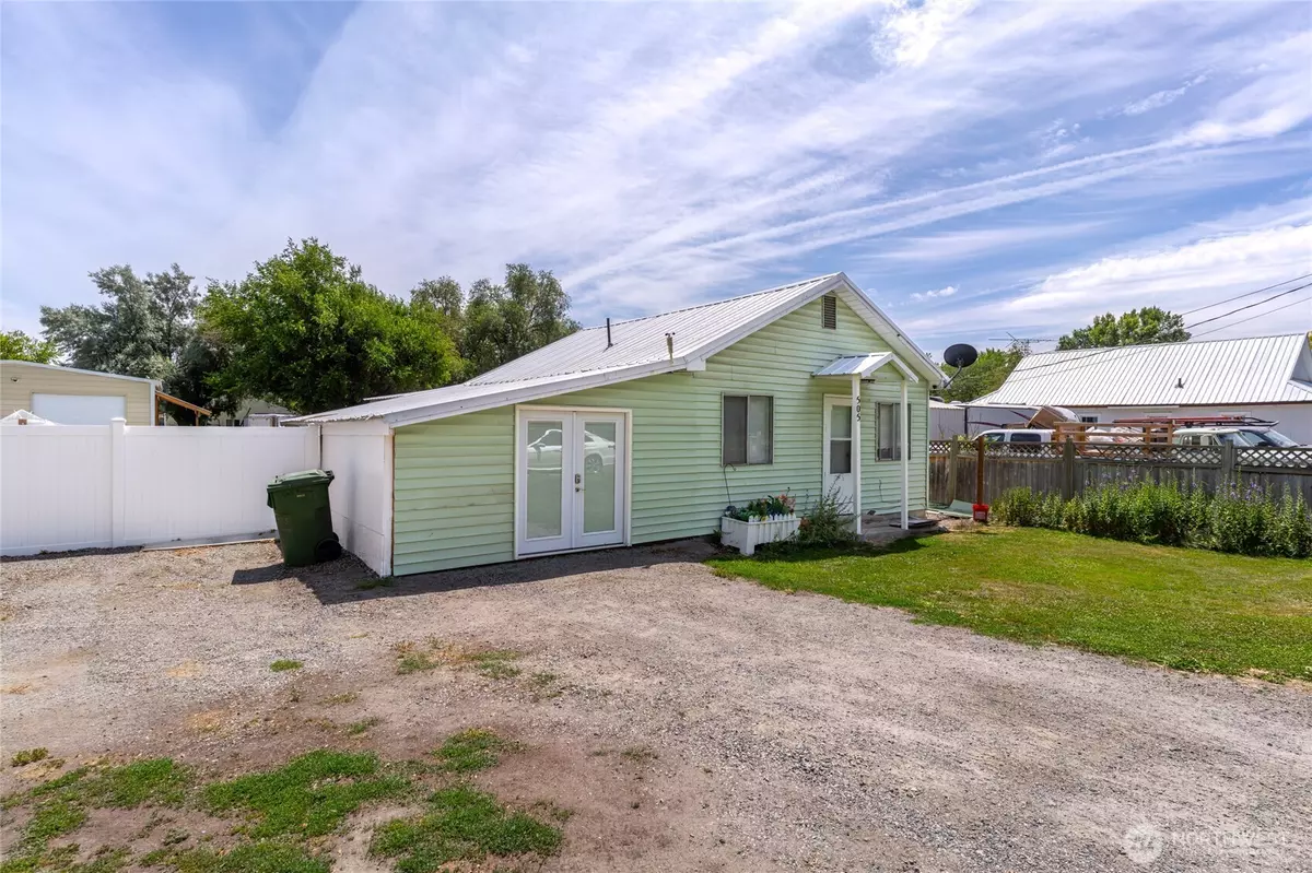 Omak, WA 98841,505 Jasmine ST
