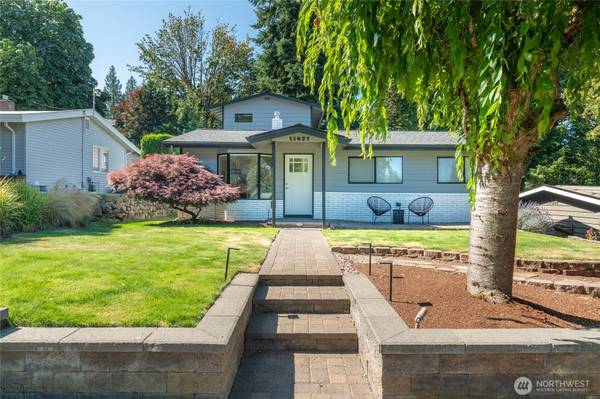 11627 NE 75th ST, Kirkland, WA 98033
