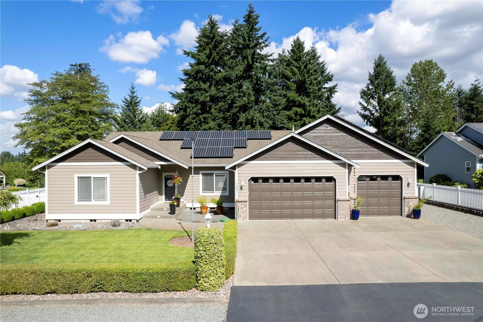11821 67th AVE E, Puyallup, WA 98373