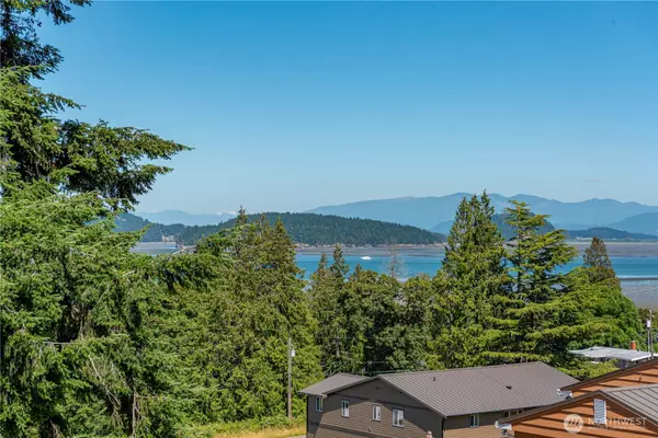 Oak Harbor, WA 98277,6 XX Dugualla RD