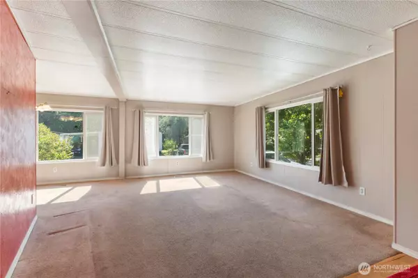 Olympia, WA 98513,7138 Englewood DR SE #32