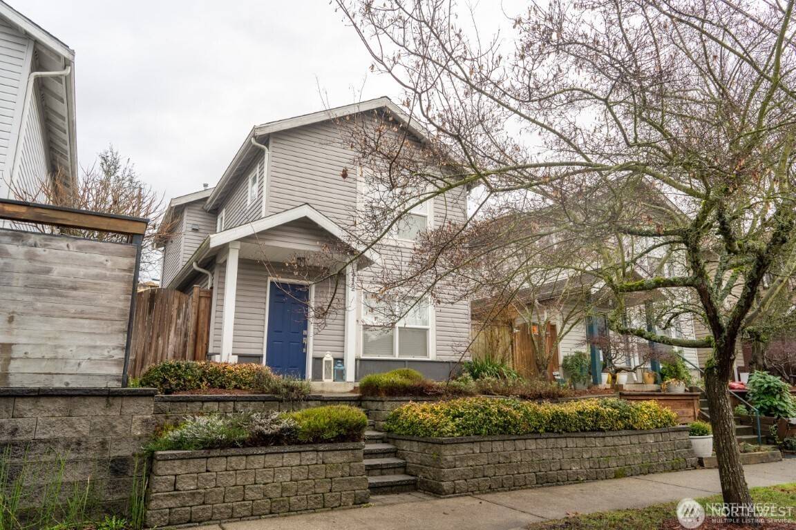 1712 26th AVE S, Seattle, WA 98144