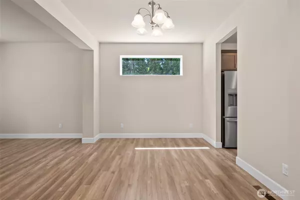 Olympia, WA 98516,909 Burton Ray ST NE