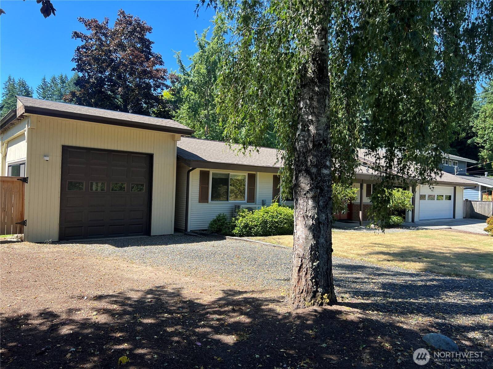 15667 SE 24th ST, Bellevue, WA 98008