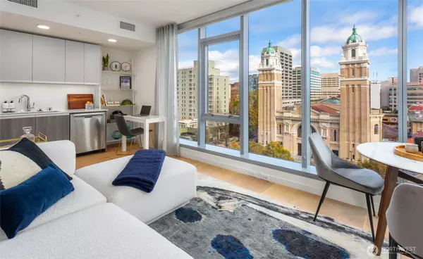 Seattle, WA 98104,800 Columbia ST #1210