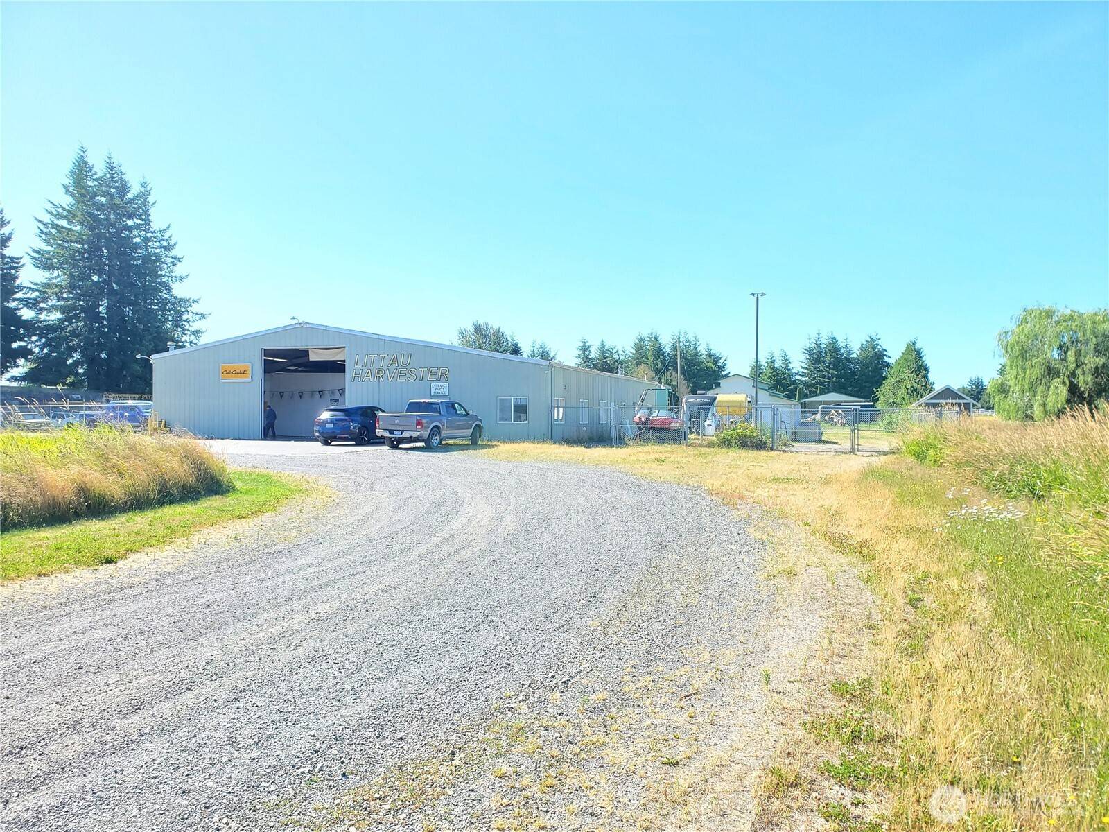 6881 E 5th PL, Lynden, WA 98264
