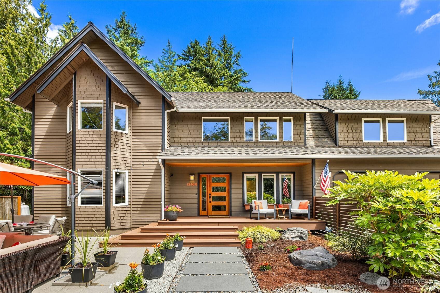 12168 Viewcrest PL NE, Bainbridge Island, WA 98110