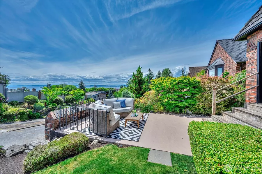 3000 W Hayes ST, Seattle, WA 98199