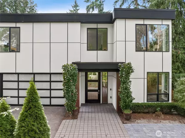 8426 SE 37th ST, Mercer Island, WA 98040