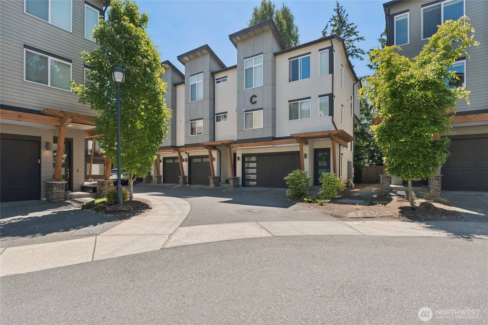19225 Damson RD #C2, Lynnwood, WA 98036