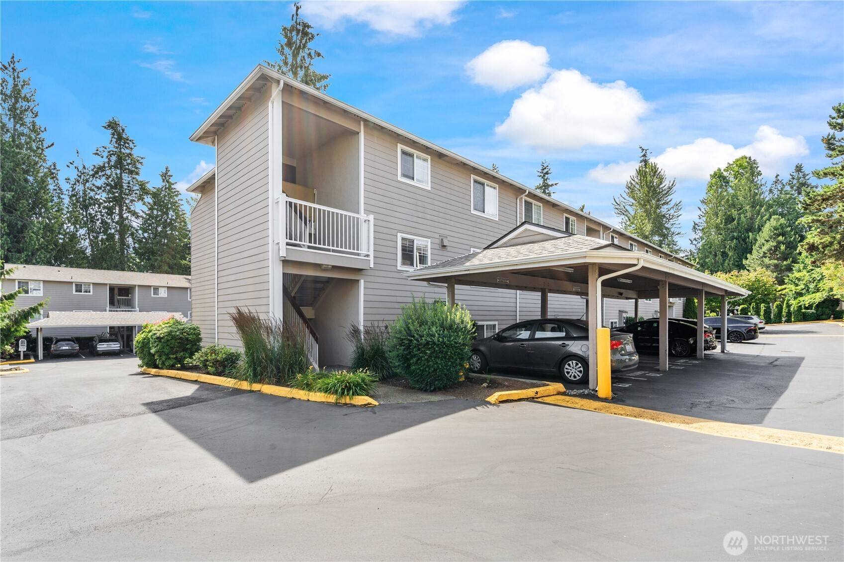1144 N 198th ST #E201, Shoreline, WA 98133