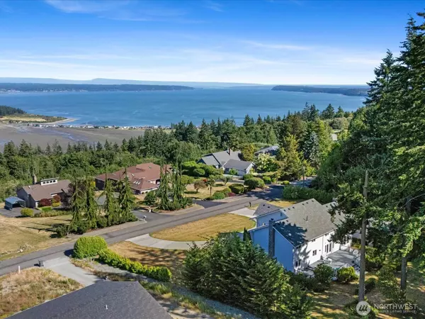Camano Island, WA 98282,230 Rocky Mountain High RD