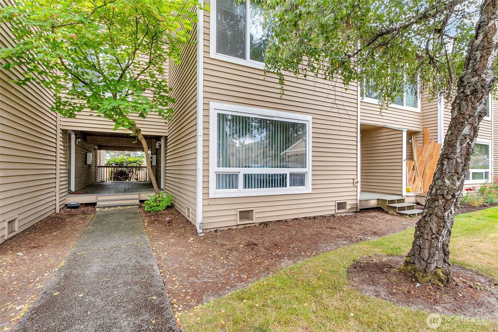 23918 12th Pl S #108, Des Moines, WA 98198