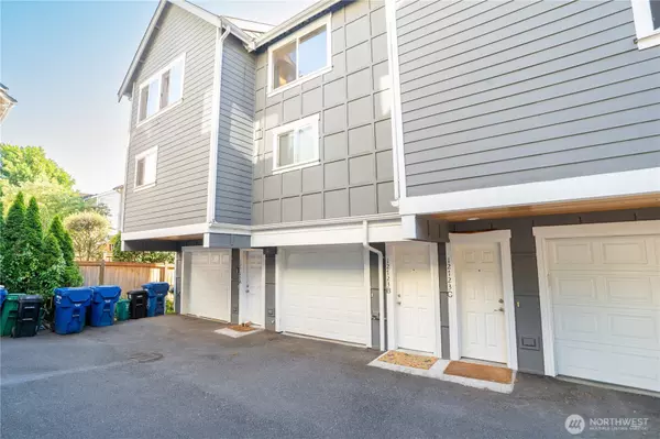 12723 35th AVE NE #B, Seattle, WA 98125