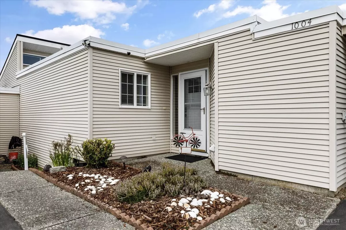 Coupeville, WA 98239,1004 NE Lindsay ST #102