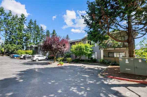 Edmonds, WA 98026,8017 234th ST SW #325