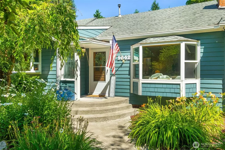 1642 33rd AVE NE, Olympia, WA 98506