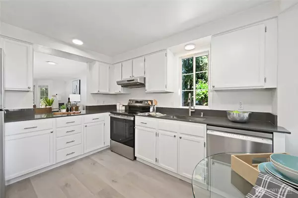 Kirkland, WA 98034,10263 NE 129th LN