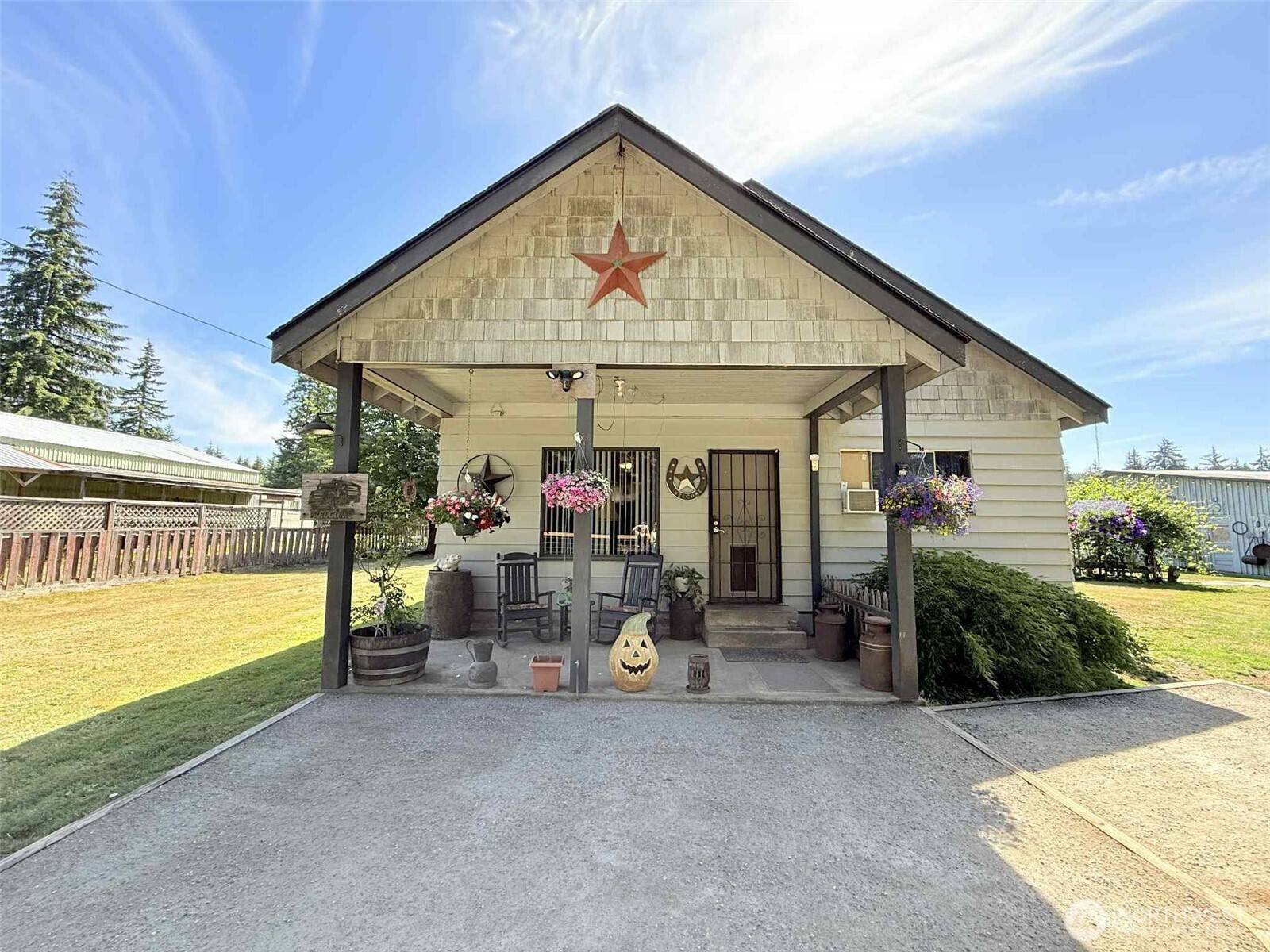 15 S Heise RD, Elma, WA 98541