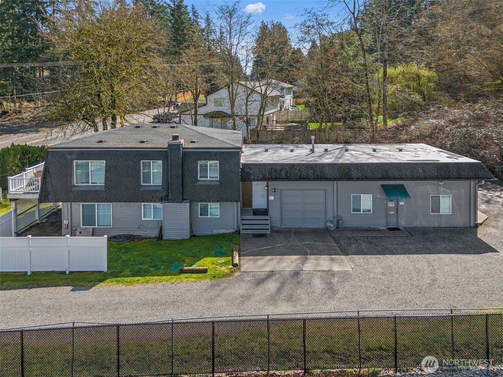 3302 W Tapps DR E, Lake Tapps, WA 98391