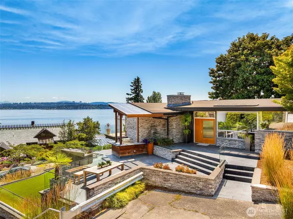 5323 NE 42nd ST, Seattle, WA 98105