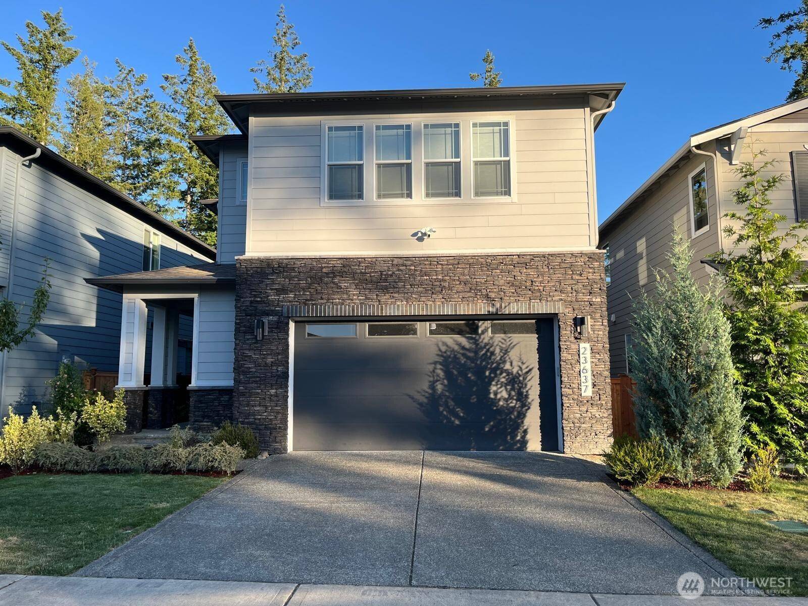 23637 SE 271st pl, Maple Valley, WA 98038