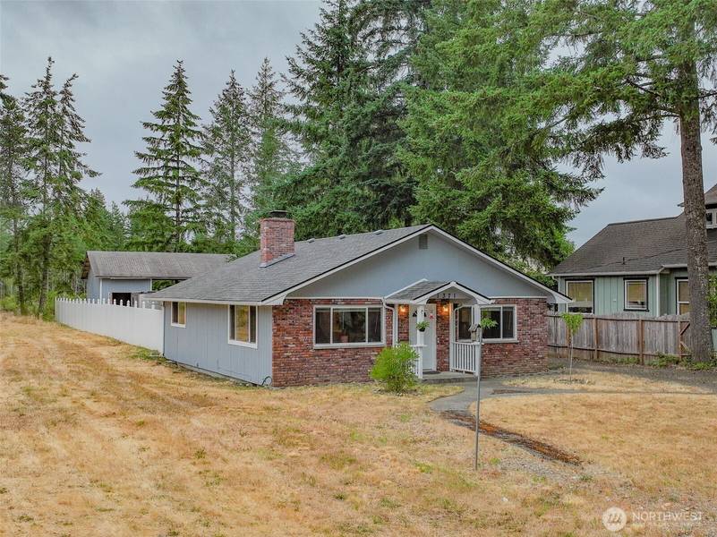 1371 E Island Lake DR, Shelton, WA 98584