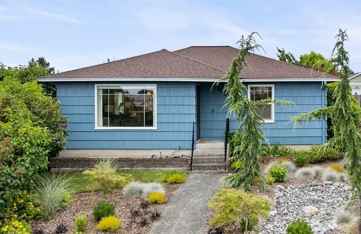 Port Angeles, WA 98363,926 W Tenth ST