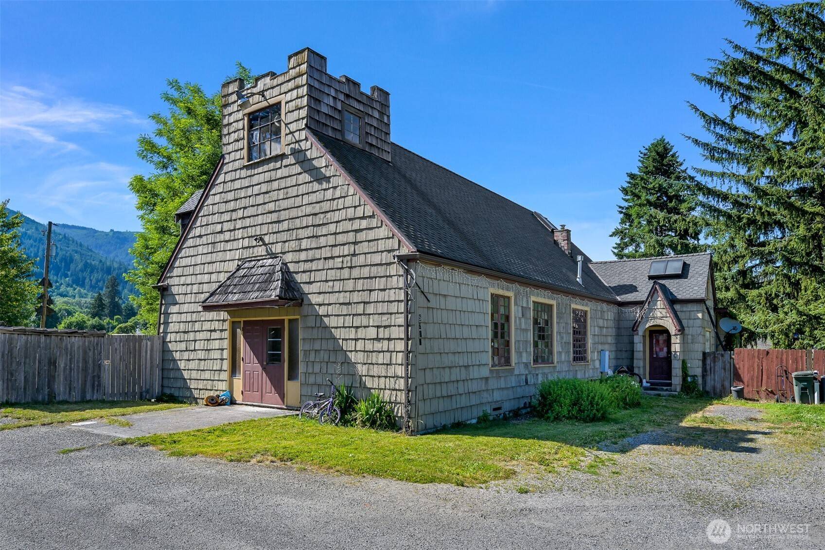 5290 Church RD, Deming, WA 98220