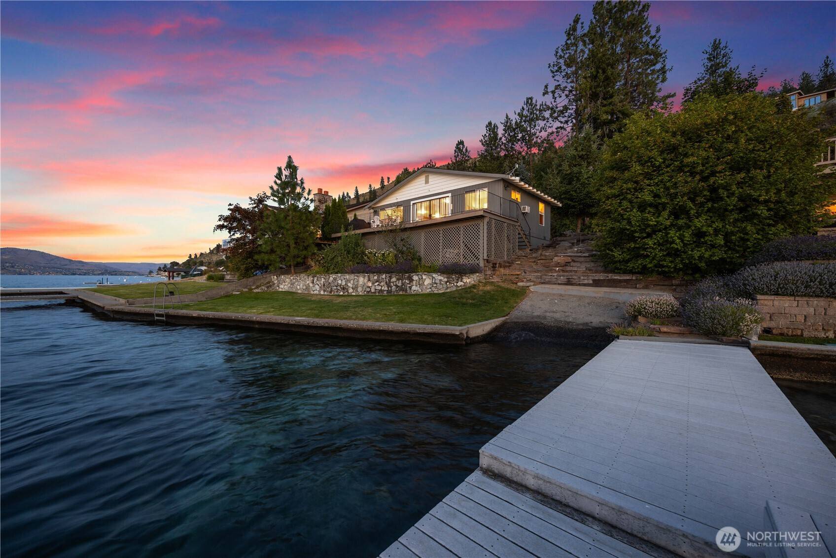 3132 S Lakeshore RD, Chelan, WA 98816
