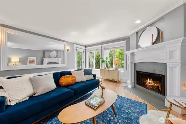 Seattle, WA 98103,727 N 85th ST #102