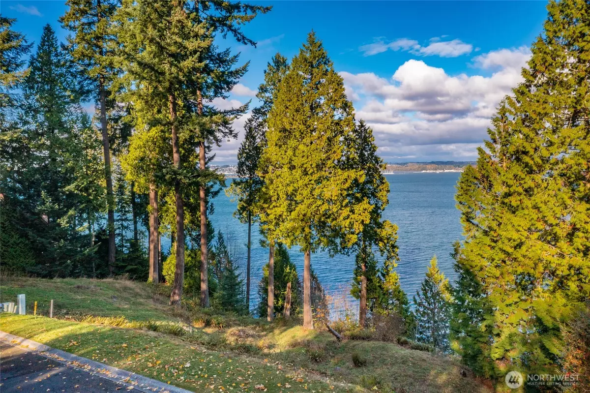 Blaine, WA 98230,5366 Night Heron DR