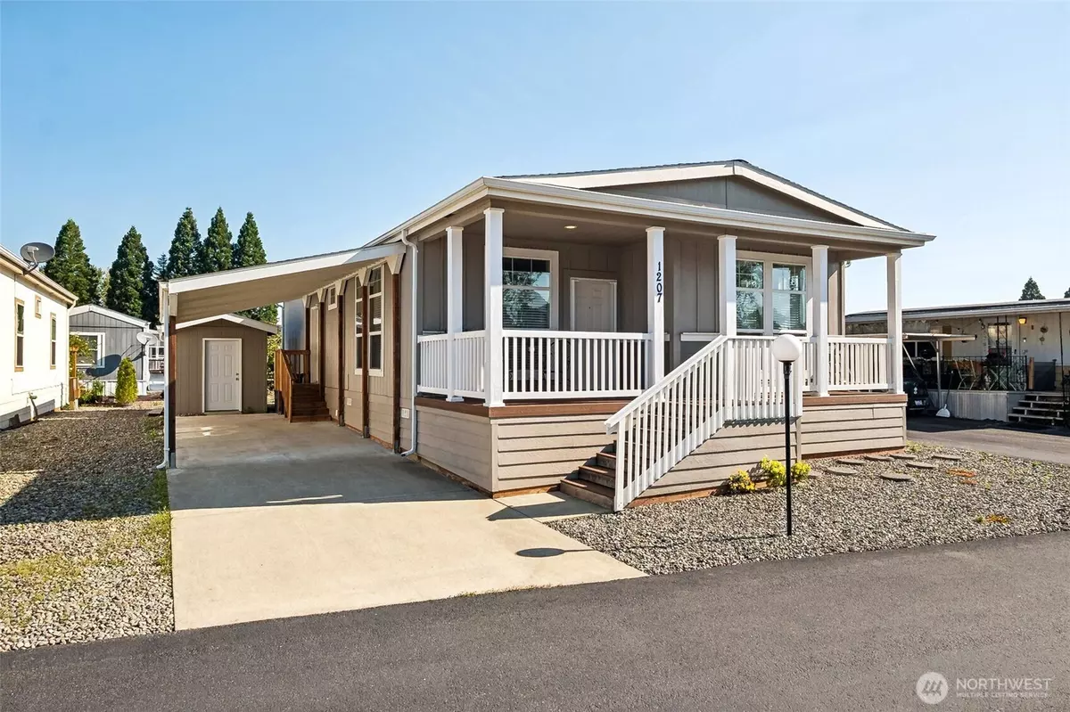 Enumclaw, WA 98022,1207 Maple DR