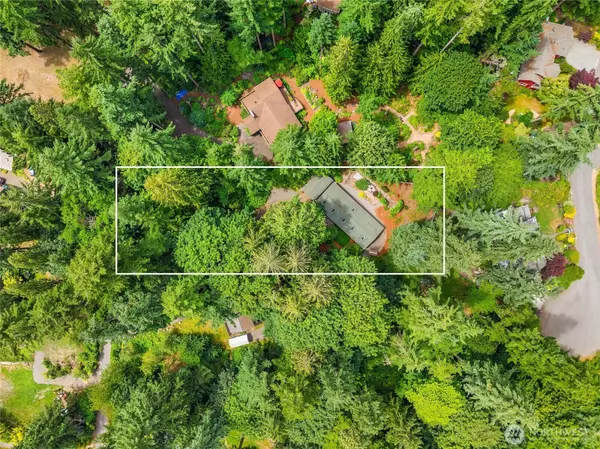 Bainbridge Island, WA 98110,9820 NE Beach Crest DR