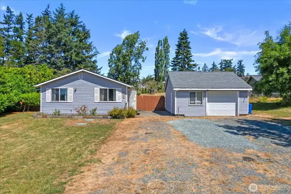 1658 Stephen ST, Oak Harbor, WA 98277