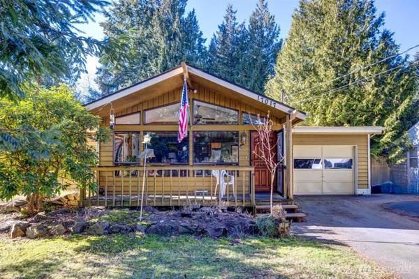 17017 10th AVE NE, Shoreline, WA 98155