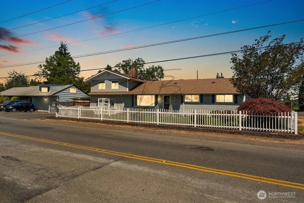 1727 E 64th ST, Tacoma, WA 98404
