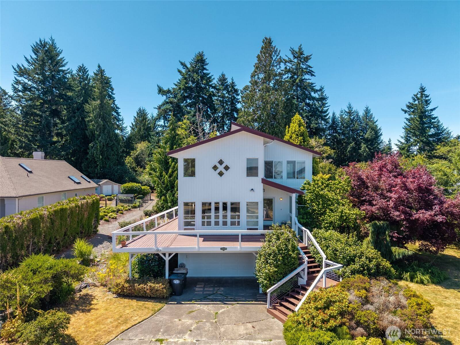 5225 Illahee LN NE, Olympia, WA 98516