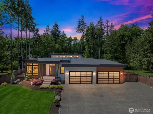 13805 183rd AVE SE, Renton, WA 98059