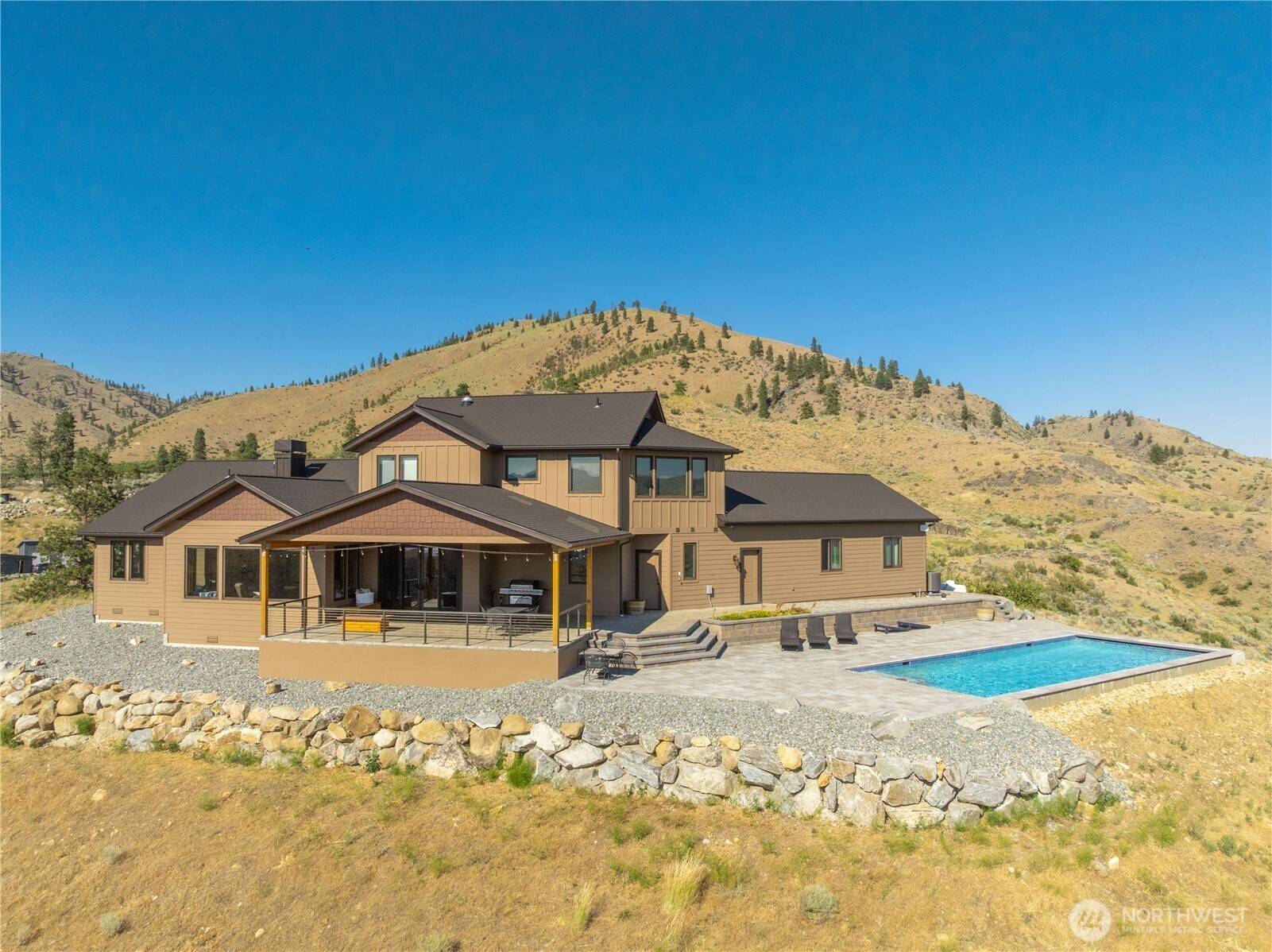 920 Shooting Star LN, Chelan, WA 98816
