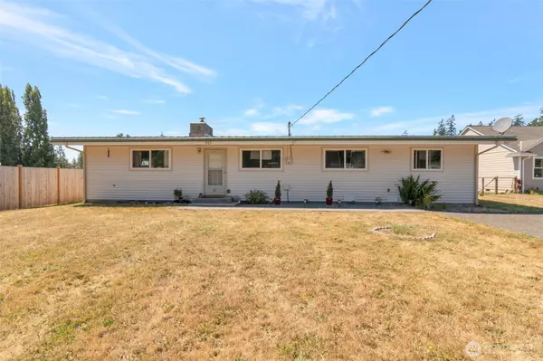 967 Donald AVE, Oak Harbor, WA 98277