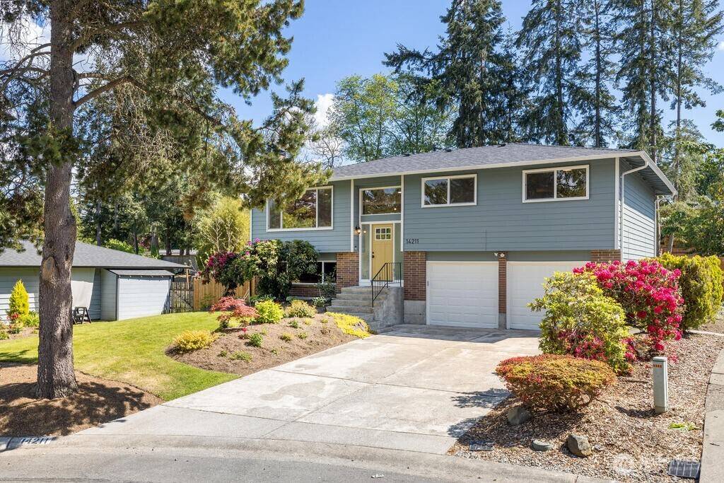 14211 NE 74th ST, Redmond, WA 98052