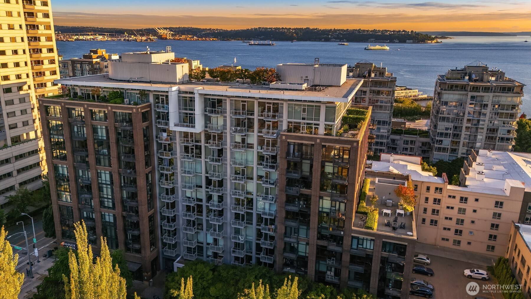 2911 2nd AVE #1120, Seattle, WA 98121