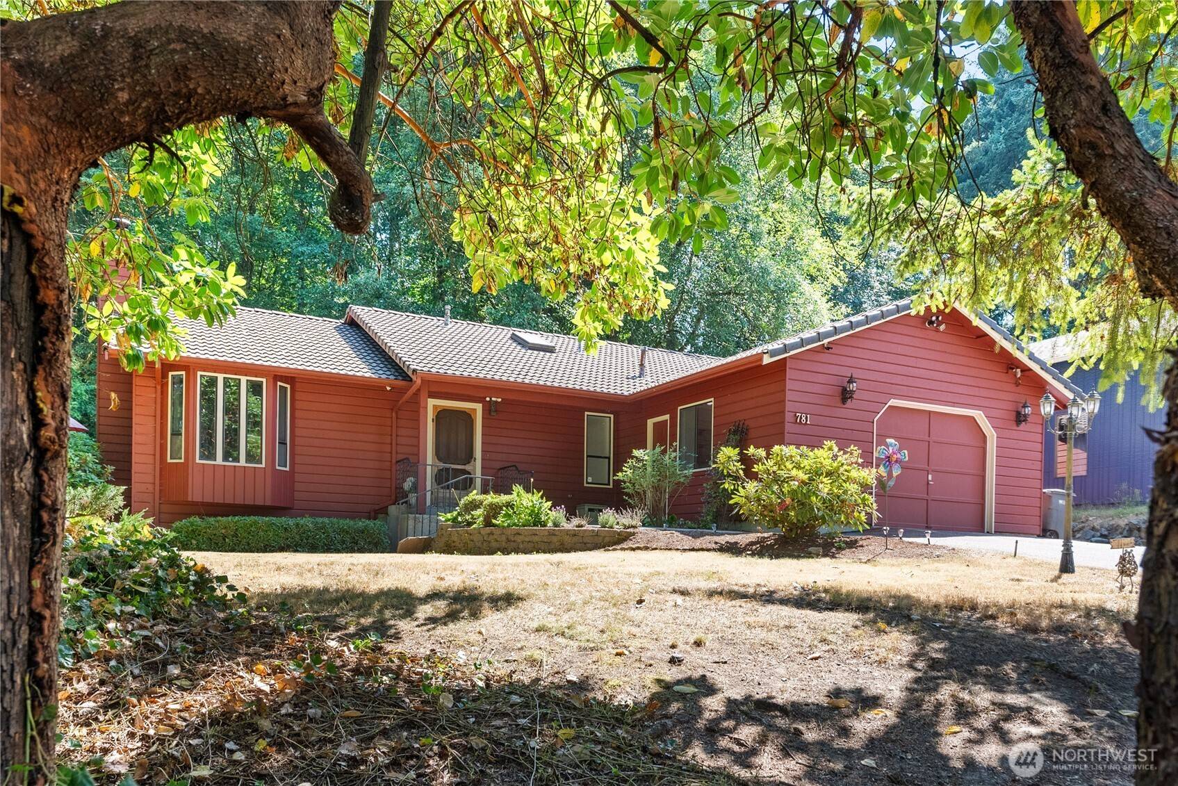 781 NE Woods PL, Bremerton, WA 98311