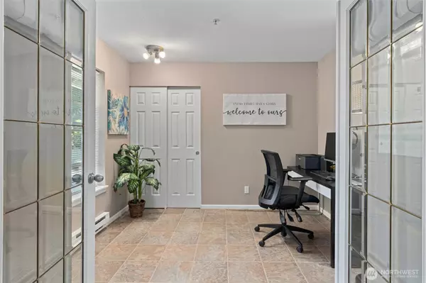 Federal Way, WA 98023,33020 10th AVE SW #M302