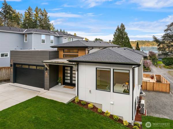 240 W Lake Sammamish Pkwy SE, Bellevue, WA 98008