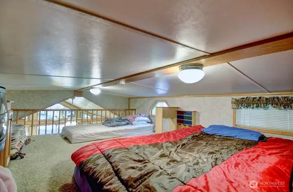 Deming, WA 98244,132 Jasper TRL