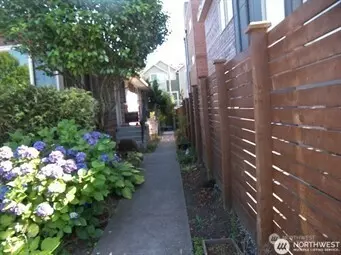 Seattle, WA 98117,1409 NW 65th ST #3