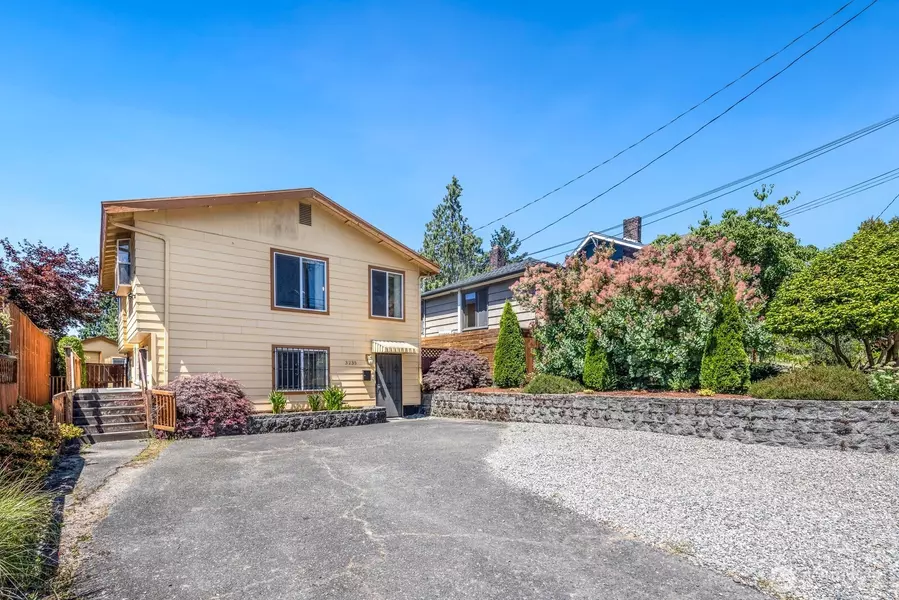 3235 33rd AVE S, Seattle, WA 98144