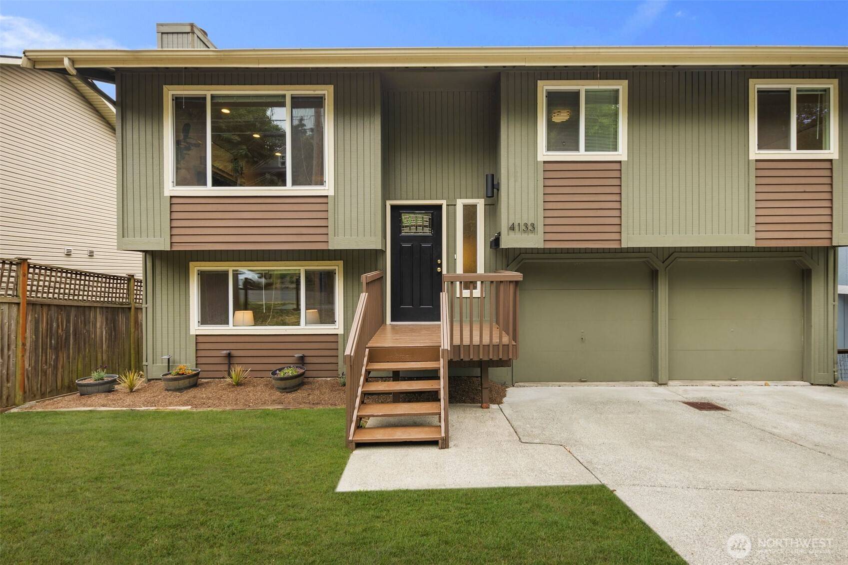 4133 23rd AVE SW, Seattle, WA 98106